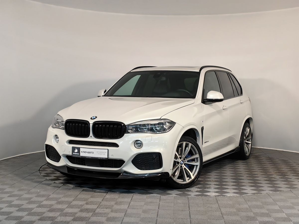 Белый BMW X5 2015 года с пробегом