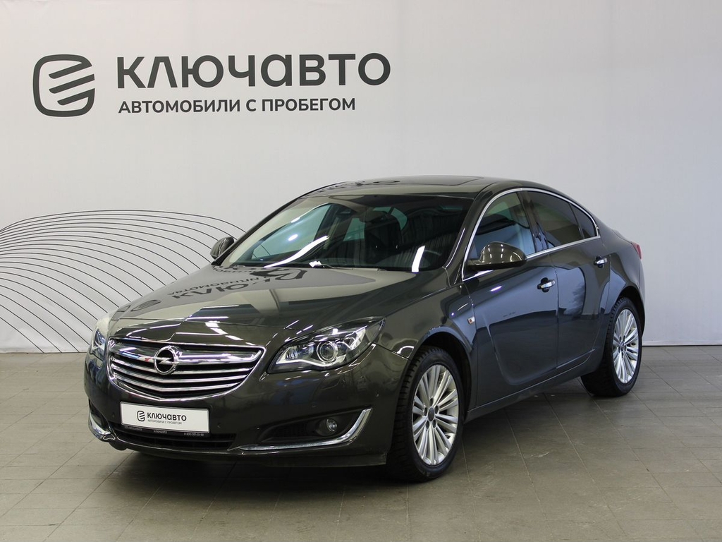 Серый Opel Insignia 2013 года с пробегом