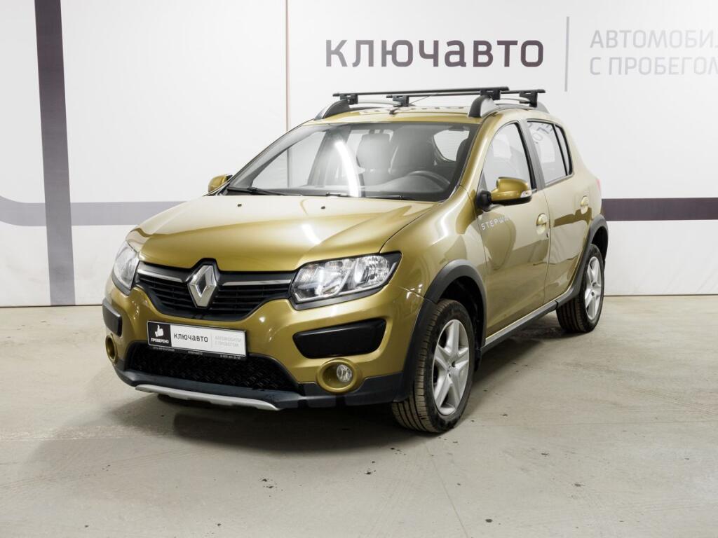 Золотой Renault Sandero 2018 года с пробегом