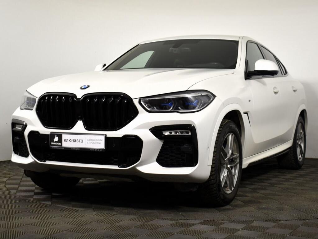 Белый BMW X6 2021 года с пробегом
