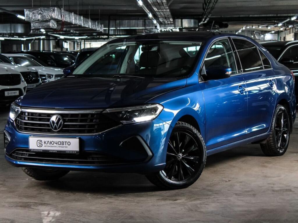 Синий Volkswagen Polo 2021 года с пробегом