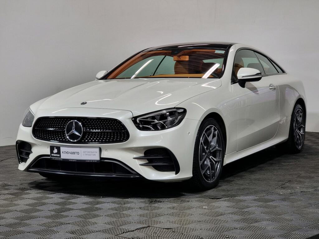 Белый Mercedes-Benz E-Класс 2020 года с пробегом