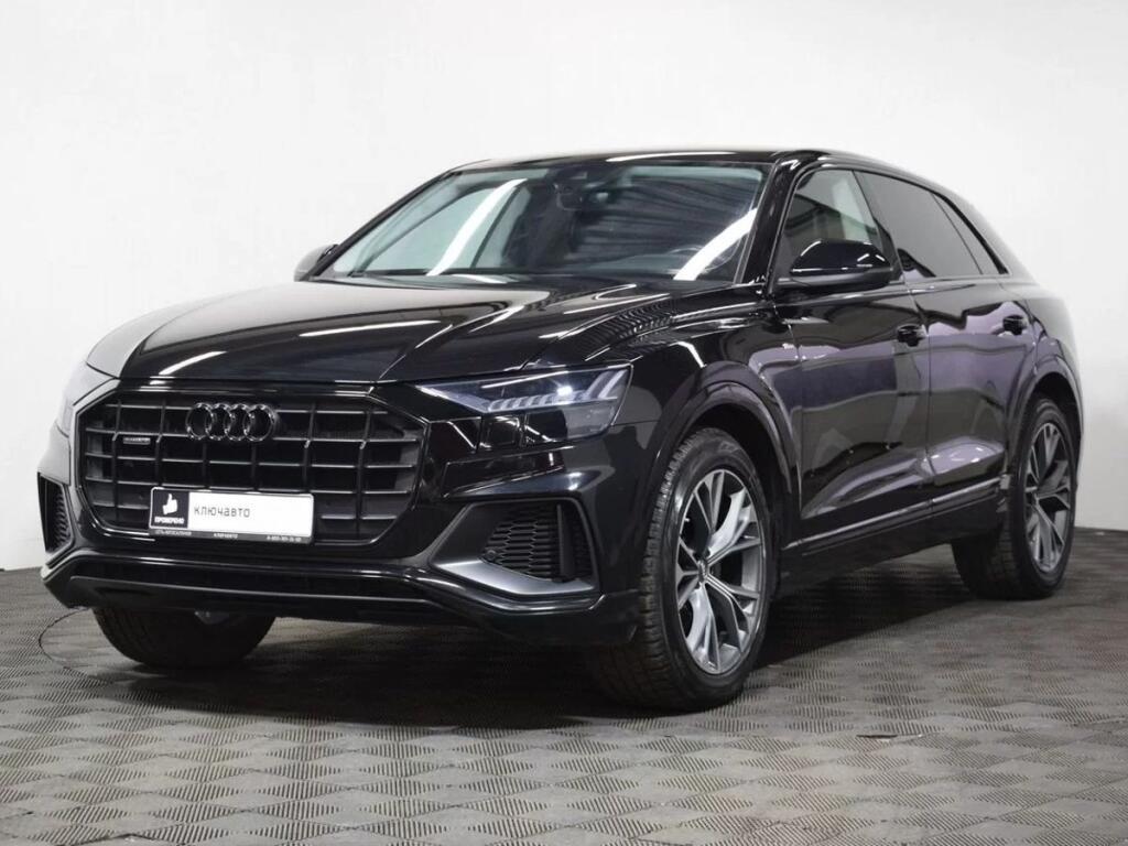 Черный Audi Q8 2019 года с пробегом