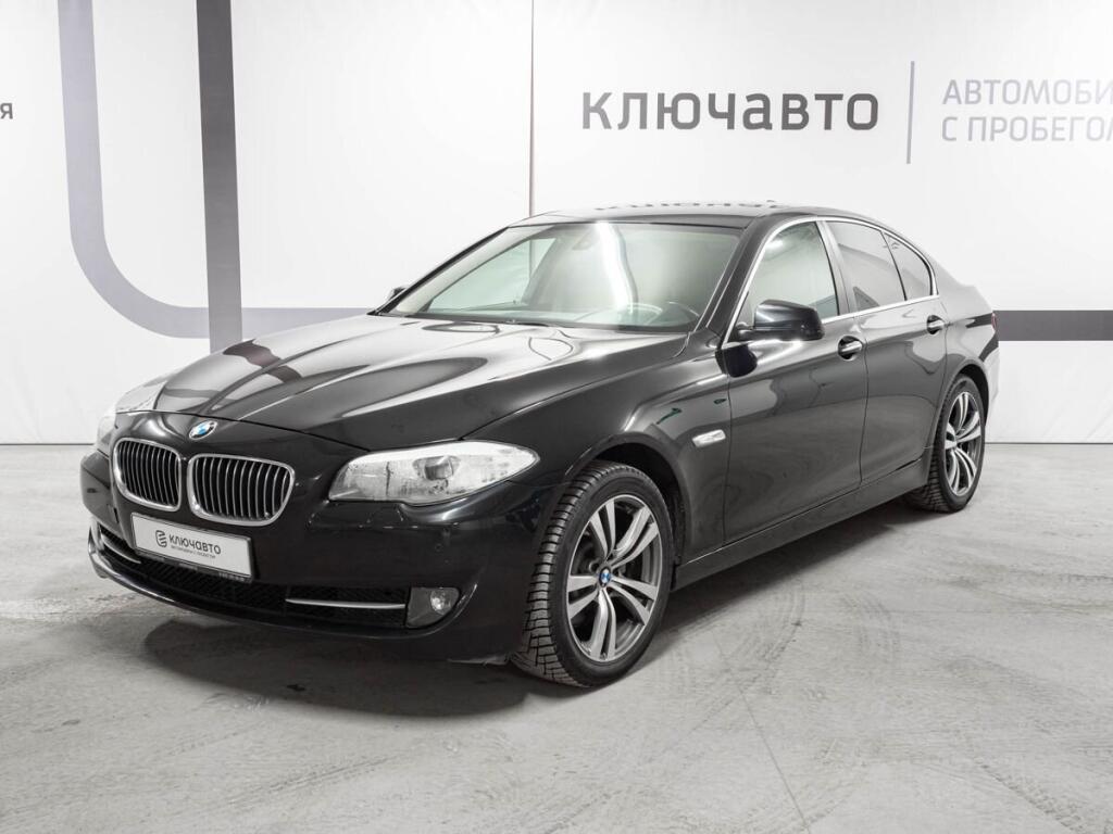 Черный BMW 5 серия 2013 года с пробегом