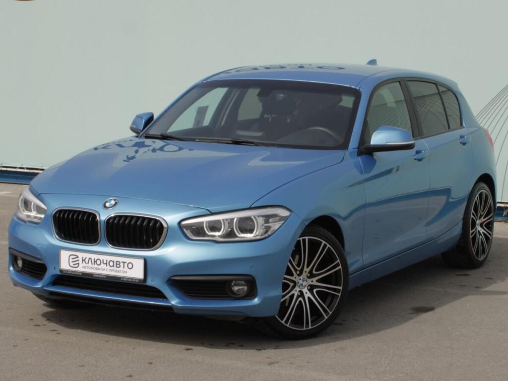 Синий BMW 1 серия 2017 года с пробегом