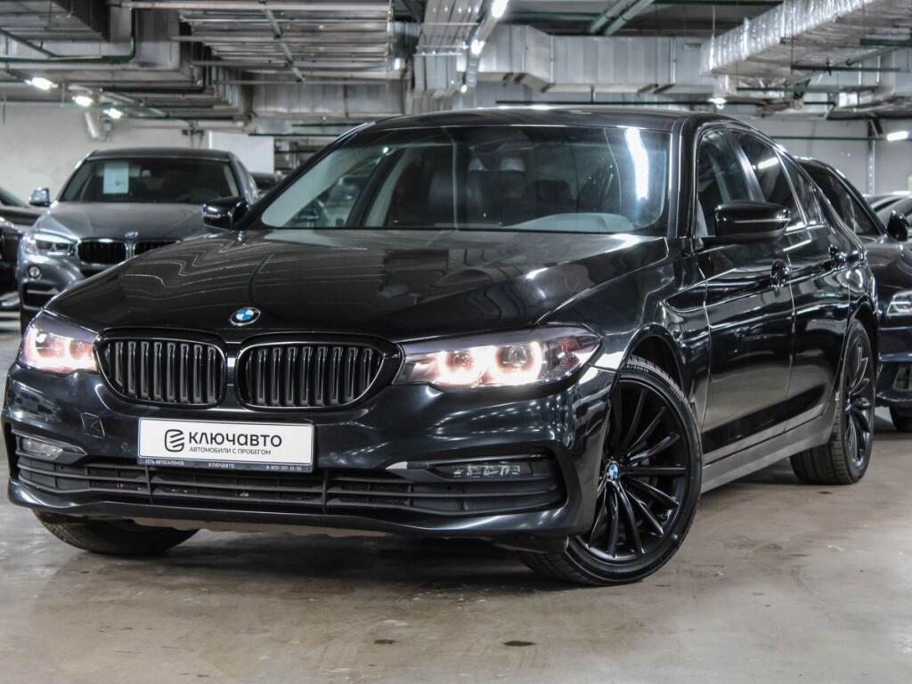 Черный BMW 5 серия 2019 года с пробегом