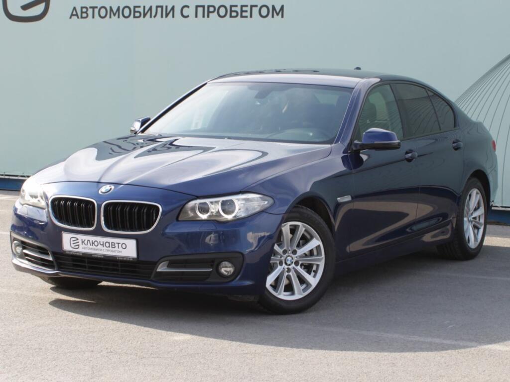 Синий BMW 5 серия 2015 года с пробегом
