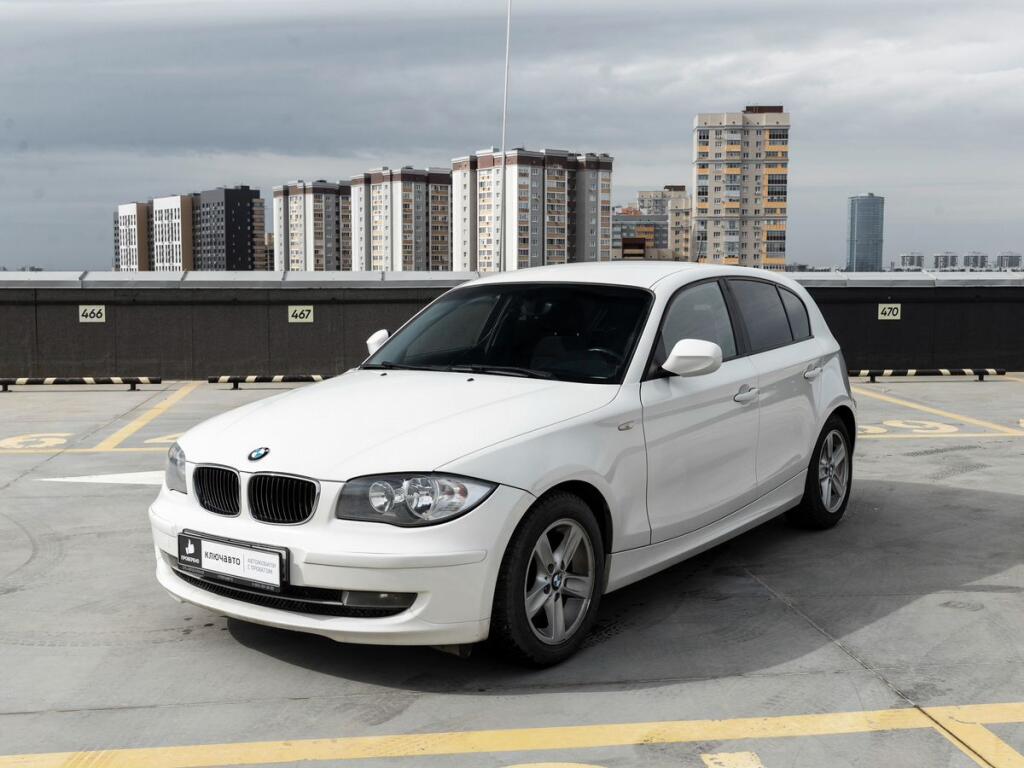 Белый BMW 1 серия 2010 года с пробегом