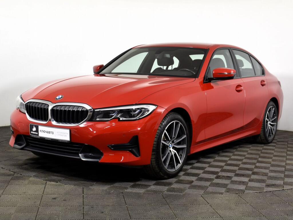 Красный BMW 3 серия 2018 года с пробегом