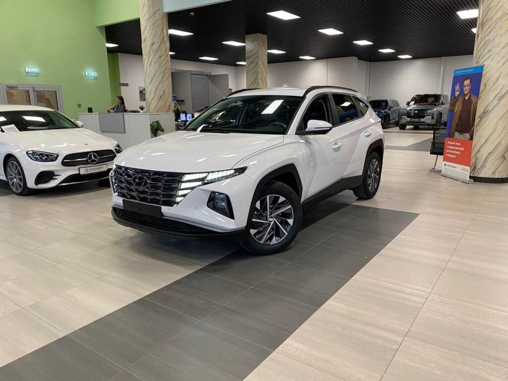 Белый Hyundai Tucson 2024 года с пробегом