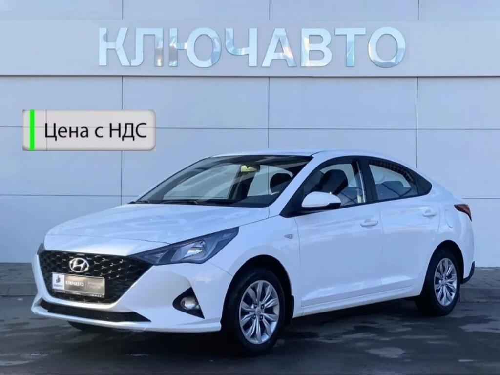 Белый Hyundai Solaris 2021 года с пробегом
