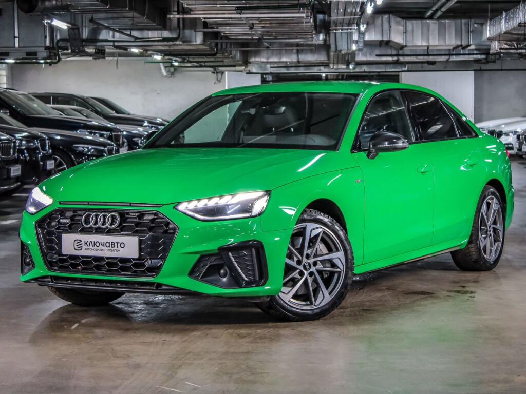 Зеленый Audi A4 2021 года с пробегом