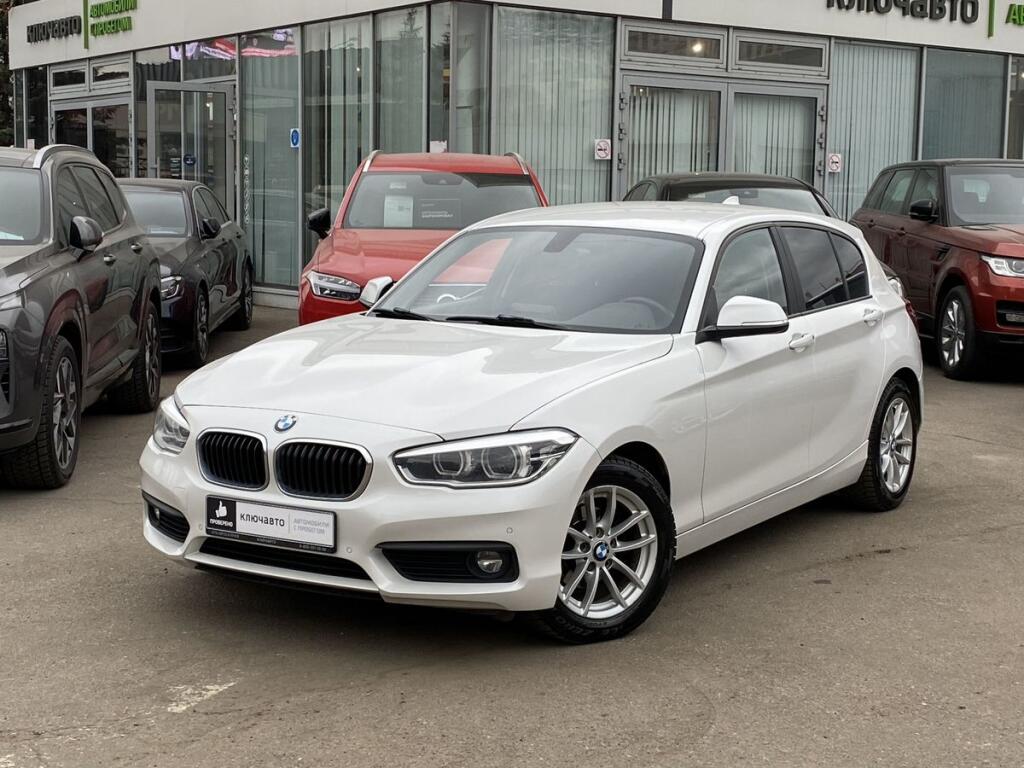 Белый BMW 1 серия 2018 года с пробегом