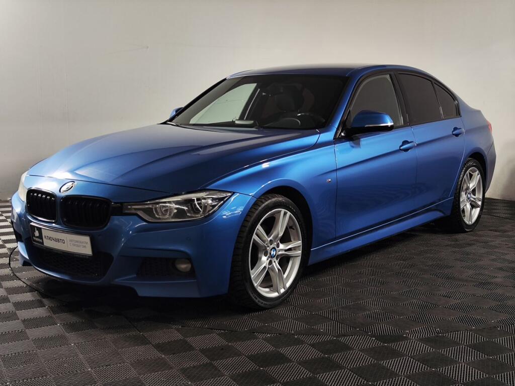 Синий BMW 3 серия 2017 года с пробегом