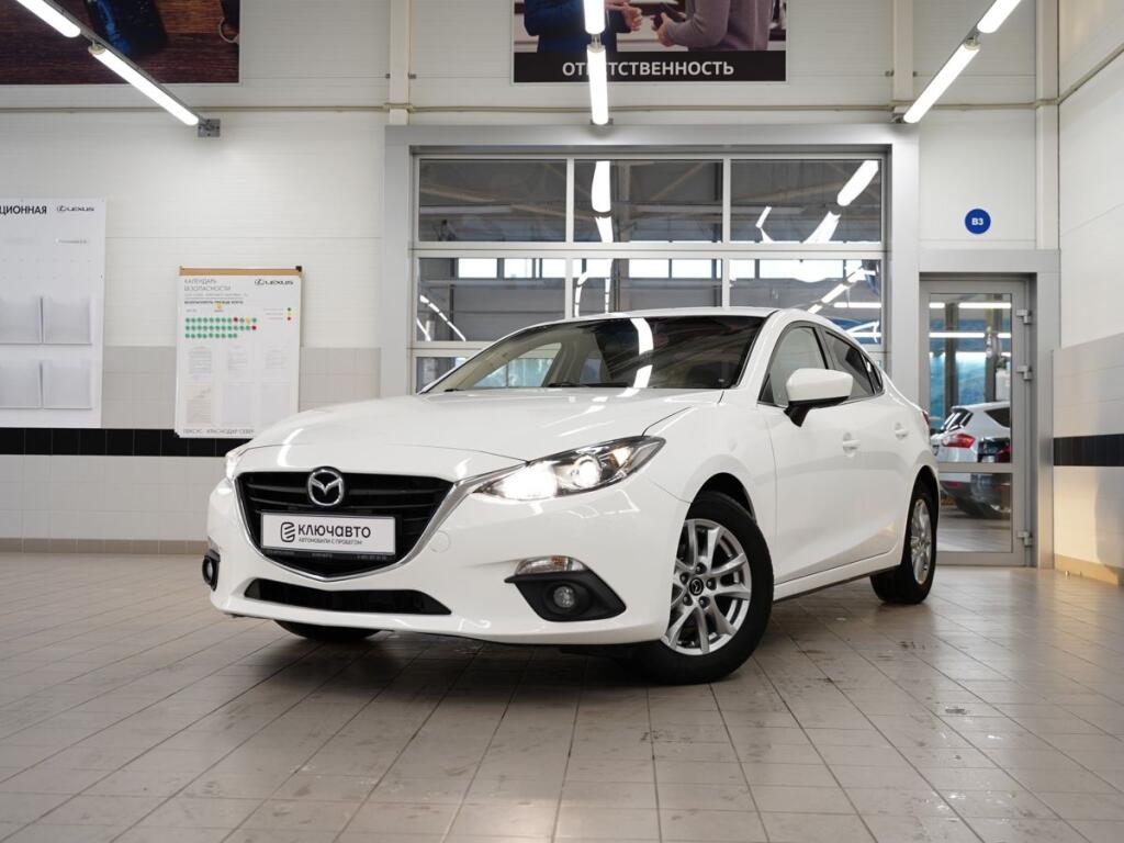 Белый Mazda 3 2014 года с пробегом