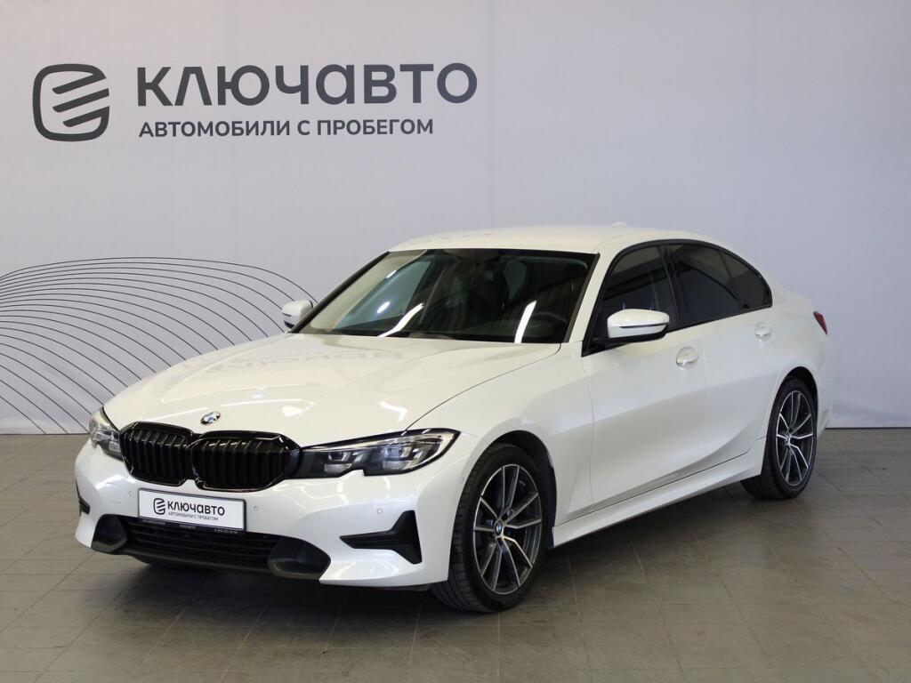 Белый BMW 3 серия 2020 года с пробегом