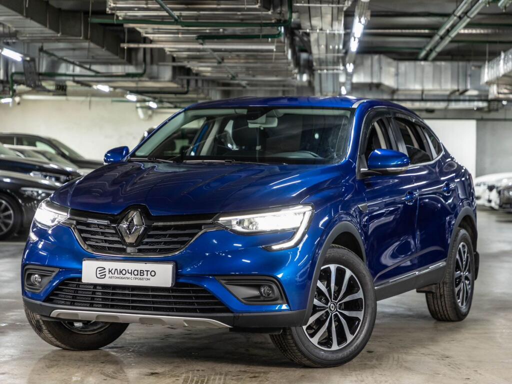 Синий Renault Arkana 2022 года с пробегом