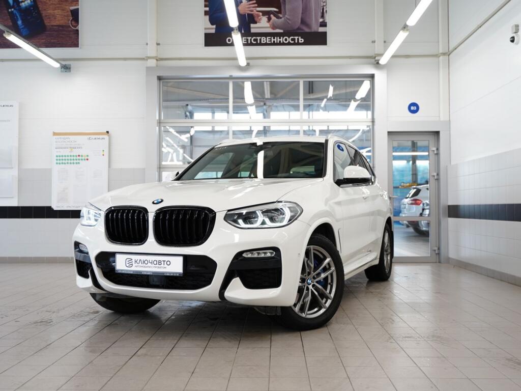 Белый BMW X3 2018 года с пробегом