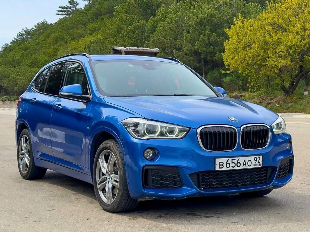 Синий BMW X1 2019 года с пробегом