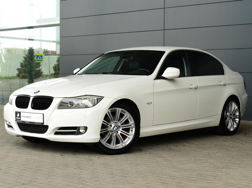 Белый BMW 3 серия 2012 года с пробегом