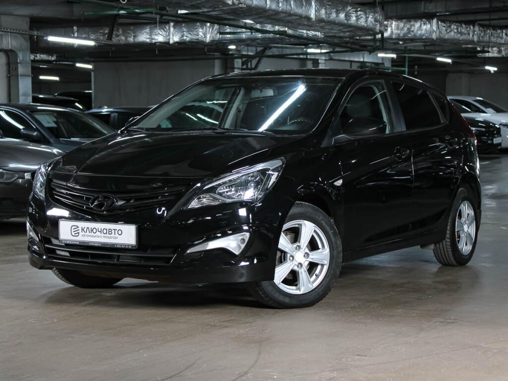 Черный Hyundai Solaris 2015 года с пробегом