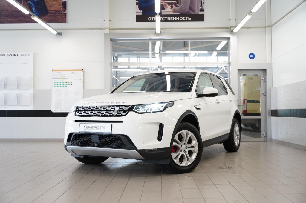Белый Land Rover Discovery Sport 2021 года с пробегом