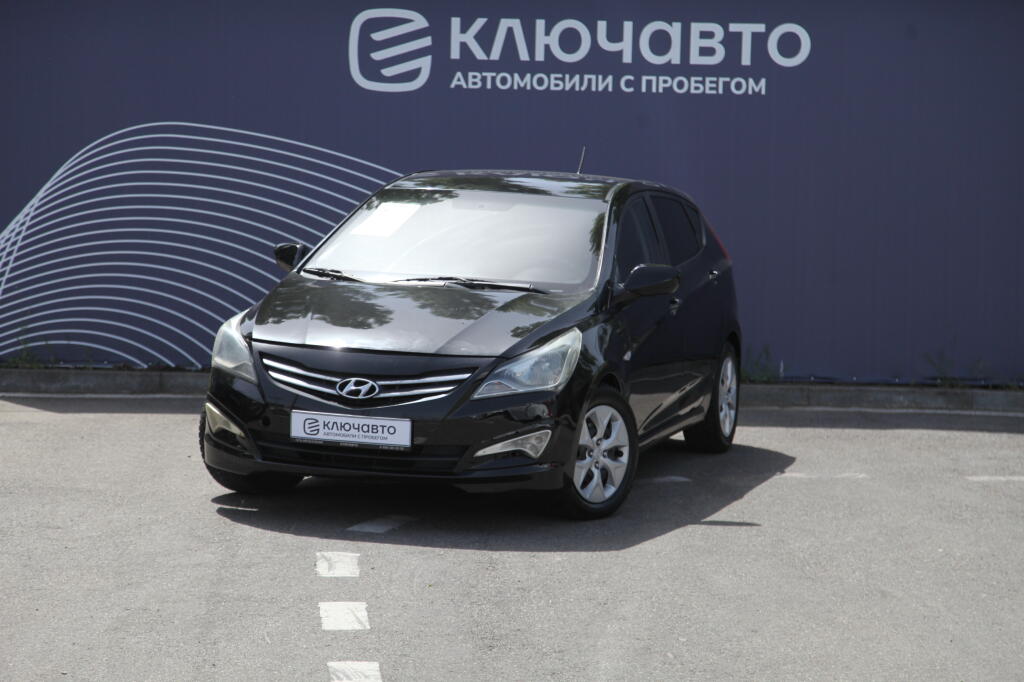 Черный Hyundai Solaris 2014 года с пробегом