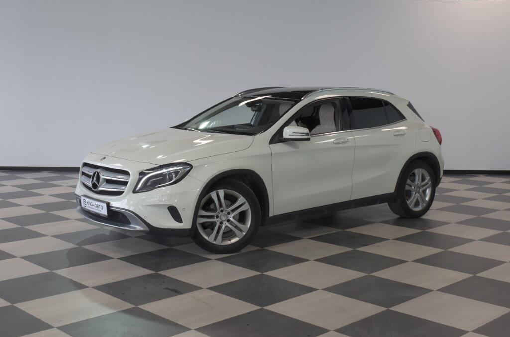 Белый Mercedes-Benz GLA-Класс 2014 года с пробегом
