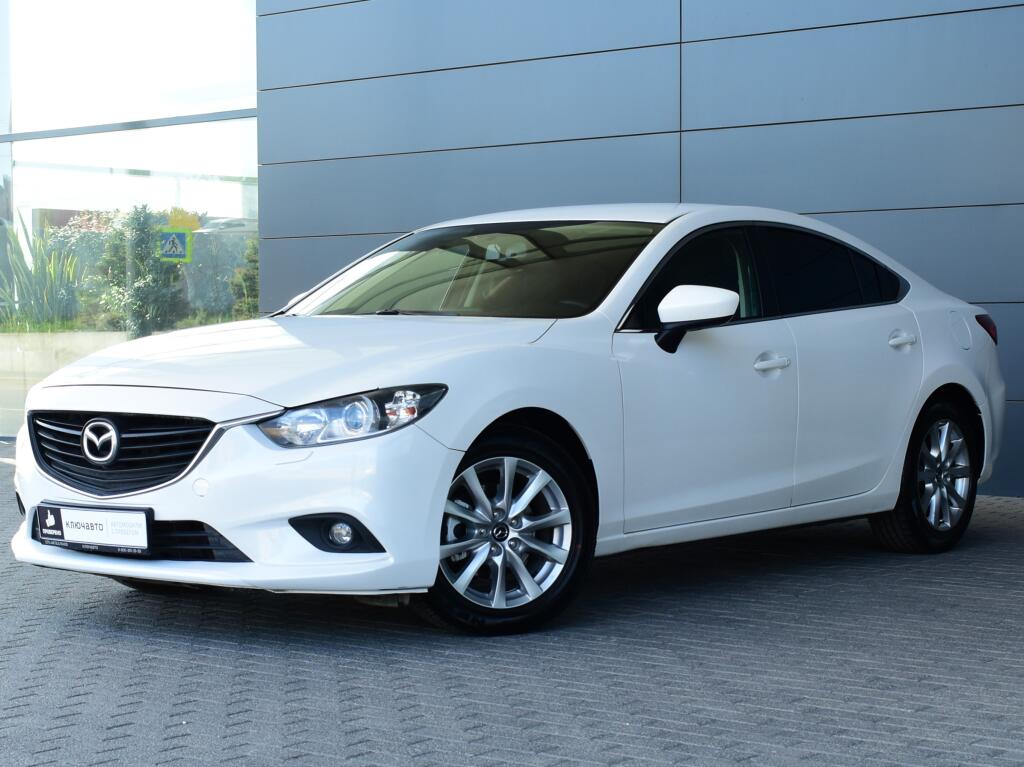 Белый Mazda 6 2015 года с пробегом