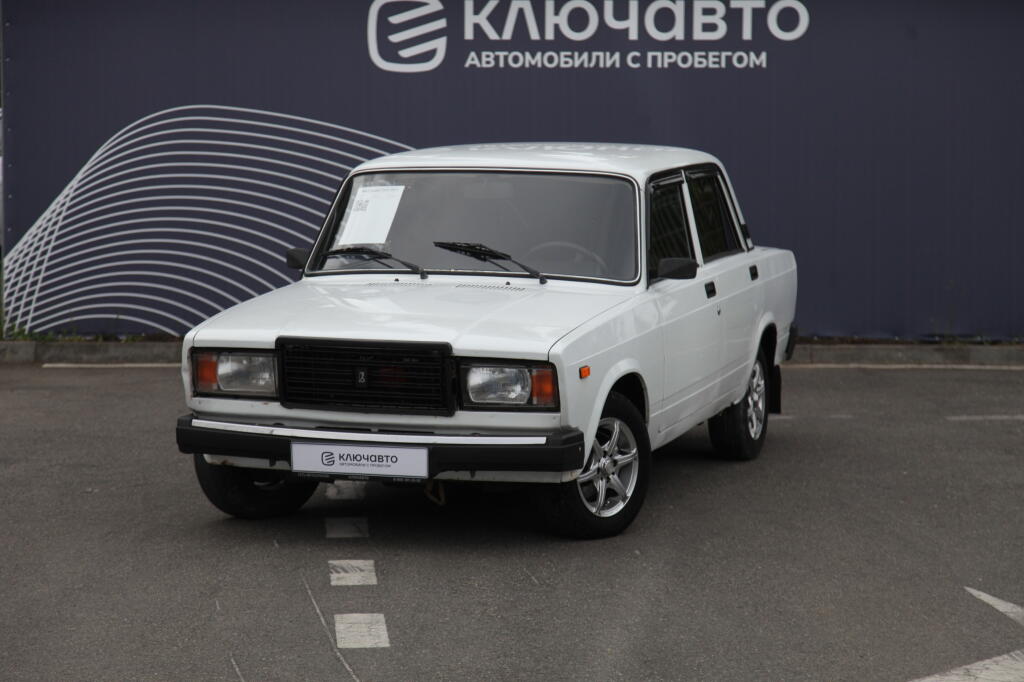 Белый ВАЗ (Lada) 2107 2011 года с пробегом