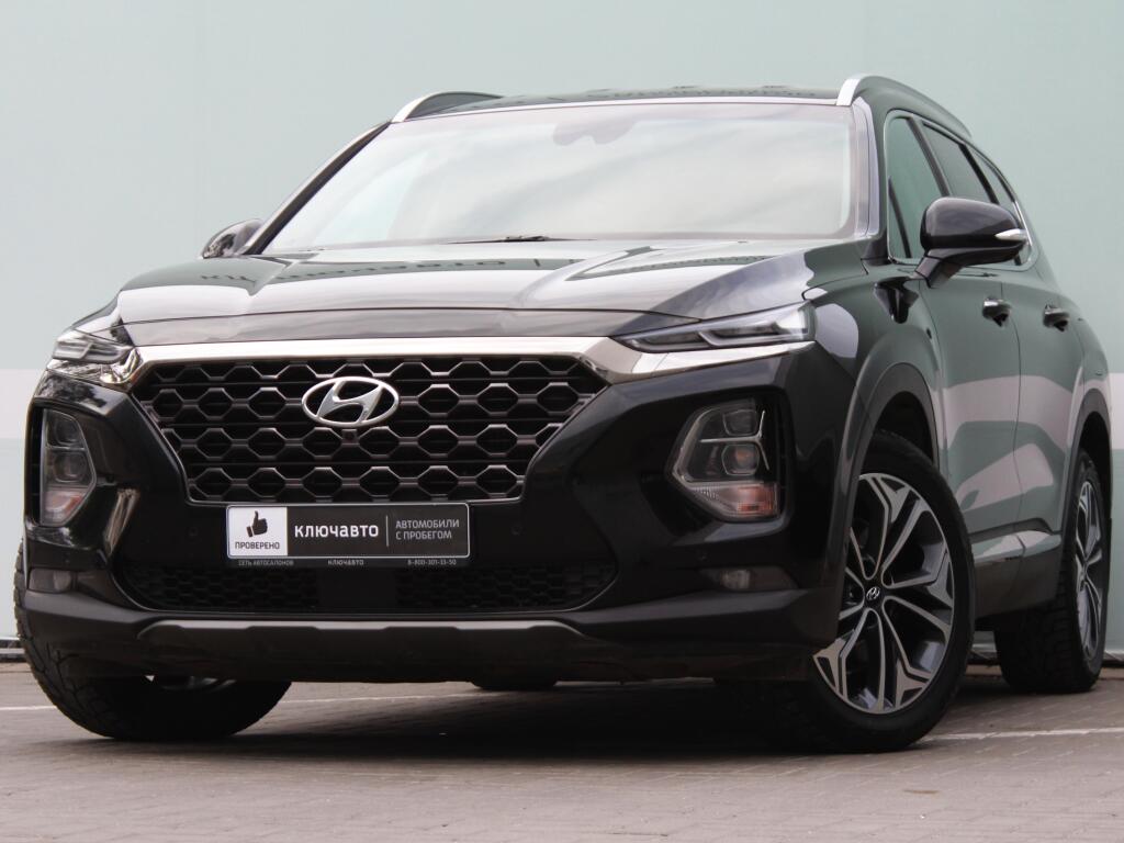 Черный Hyundai Santa Fe 2019 года с пробегом