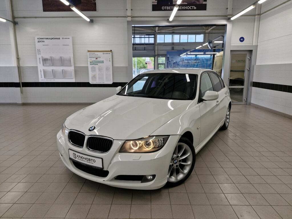 Белый BMW 3 серия 2011 года с пробегом