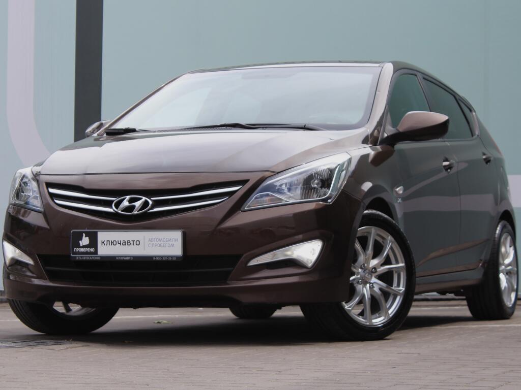 Коричневый Hyundai Solaris 2015 года с пробегом