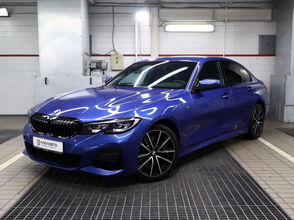 Синий BMW 3 серия 2020 года с пробегом