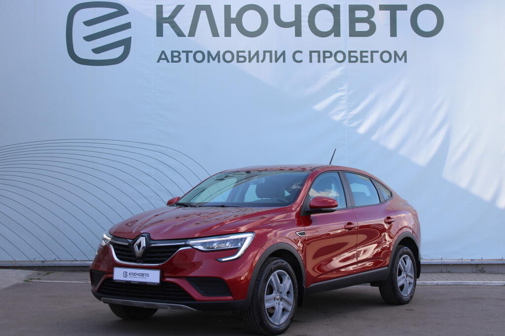 Красный Renault Arkana 2019 года с пробегом