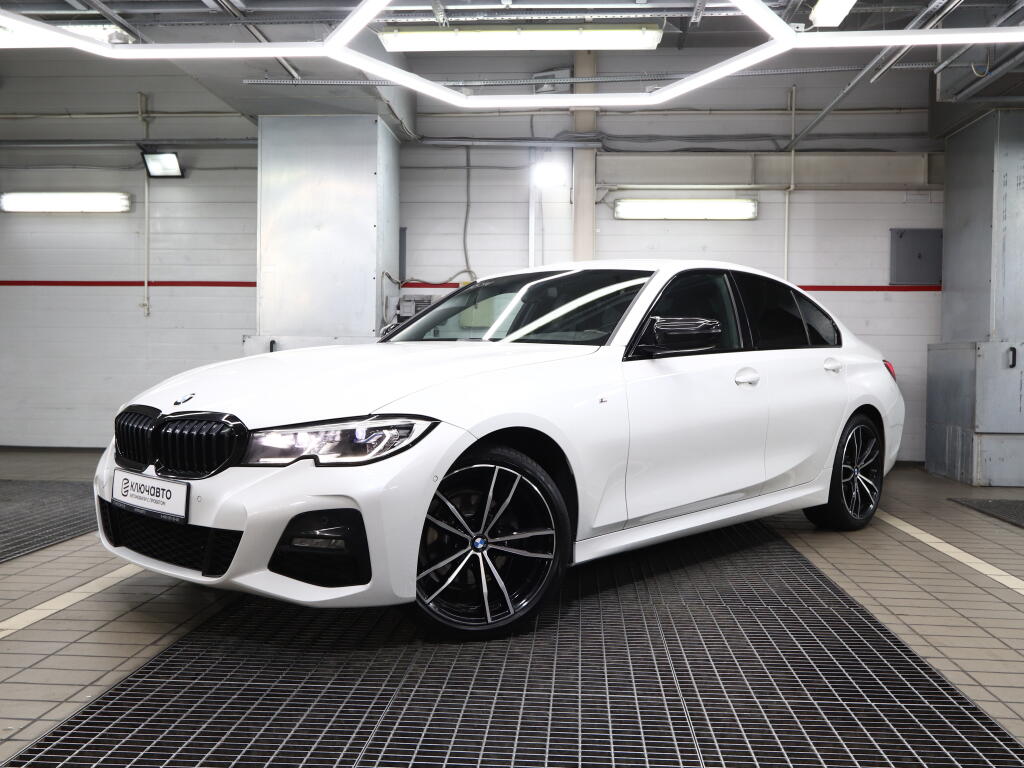 Белый BMW 3 серия 2020 года с пробегом