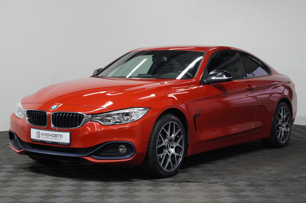 Красный BMW 4 серия 2013 года с пробегом