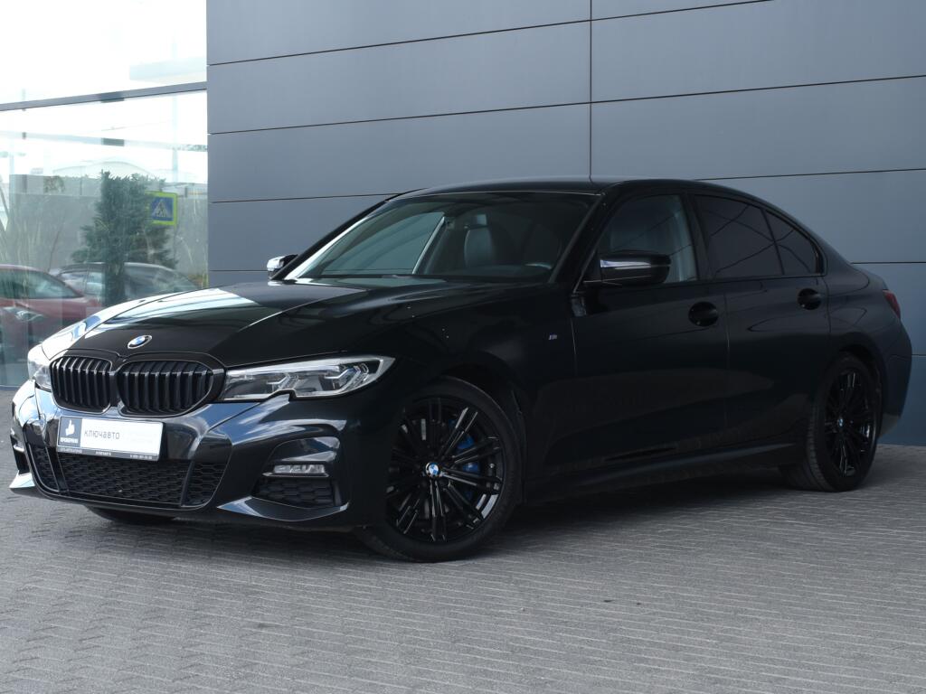 Черный BMW 3 серия 2019 года с пробегом
