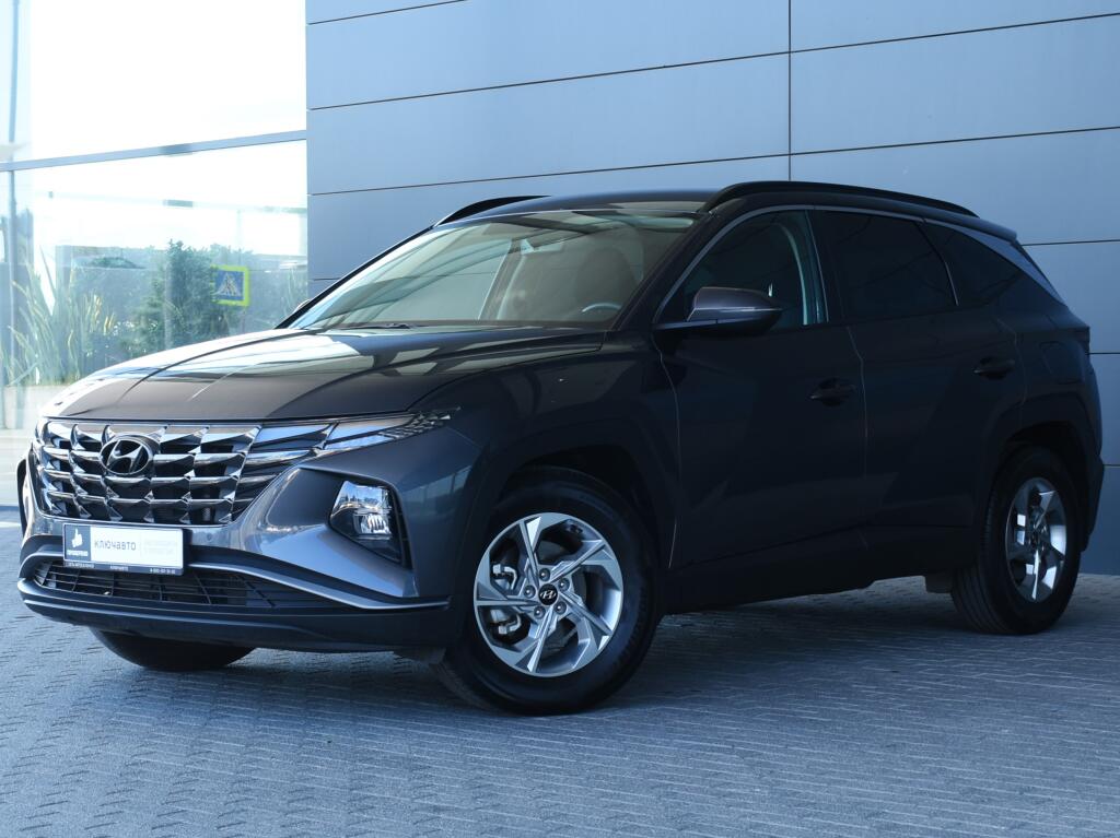 Серый Hyundai Tucson 2022 года с пробегом