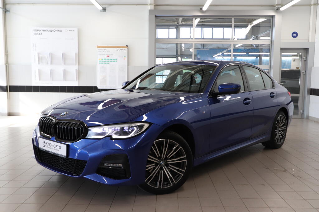 Синий BMW 3 серия 2021 года с пробегом