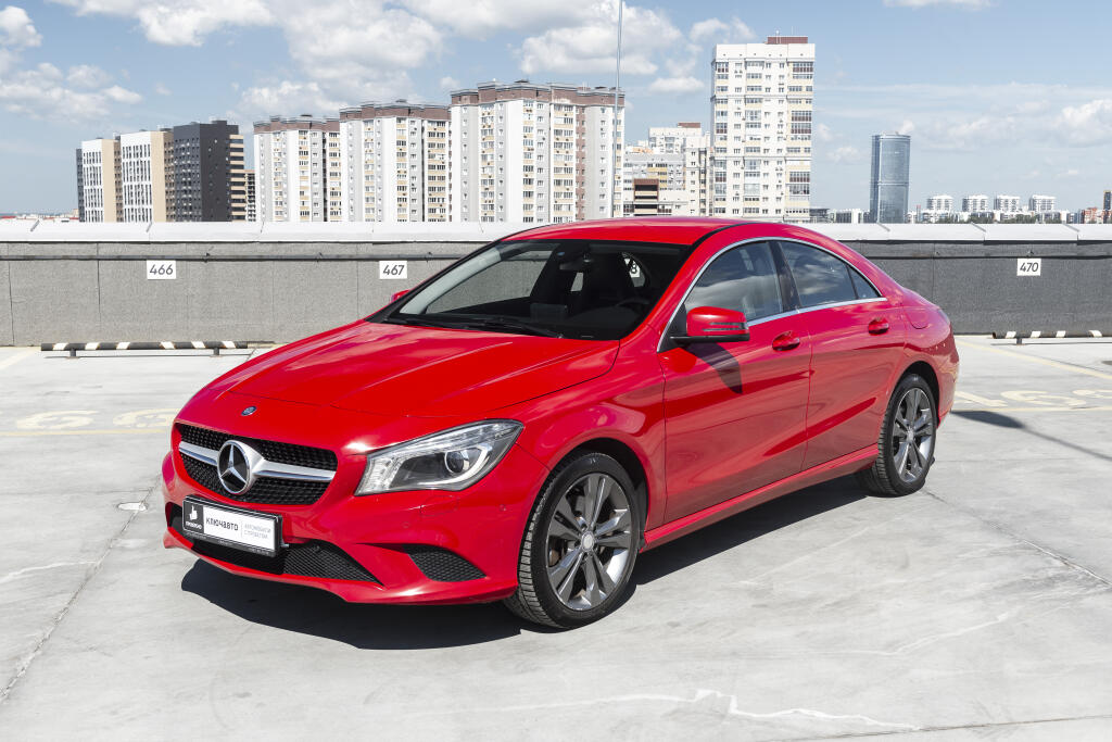 Красный Mercedes-Benz CLA-Класс 2015 года с пробегом
