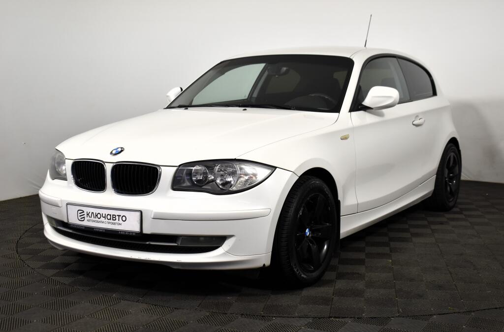 Белый BMW 1 серия 2011 года с пробегом