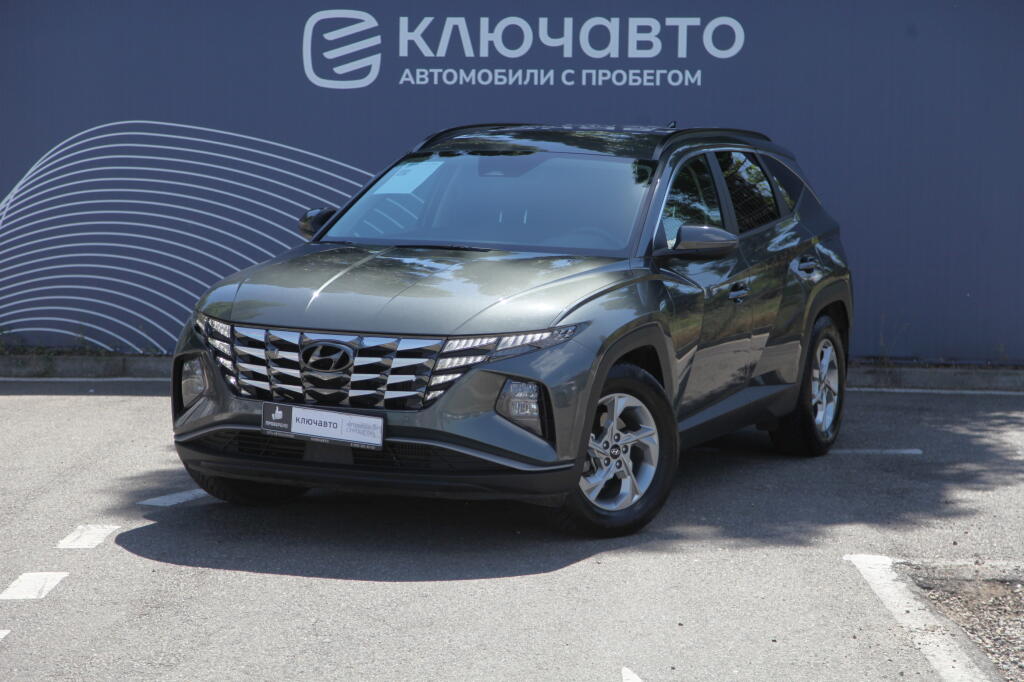 Серый Hyundai Tucson 2021 года с пробегом